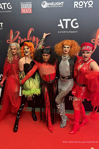 Jose Gonzales auf dem Red Carpet vor der Premiere von Kinky Boots im Deutschen Theater am 29.10.2025 (@Foto: Martin Schmitz) 